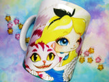 Cute Alice and Cheshire mug taza