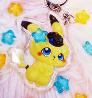 Cute Detective Pikachu Keychain LLavero